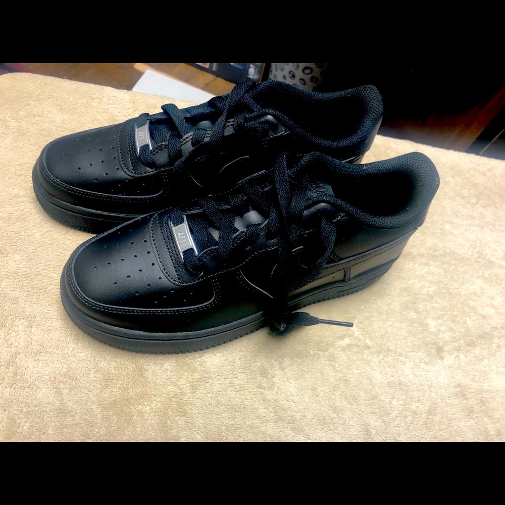 Nike Air Force one boy’s youth size 5